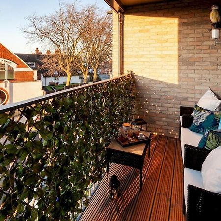 Classy Cricklewood Home ロンドン エクステリア 写真