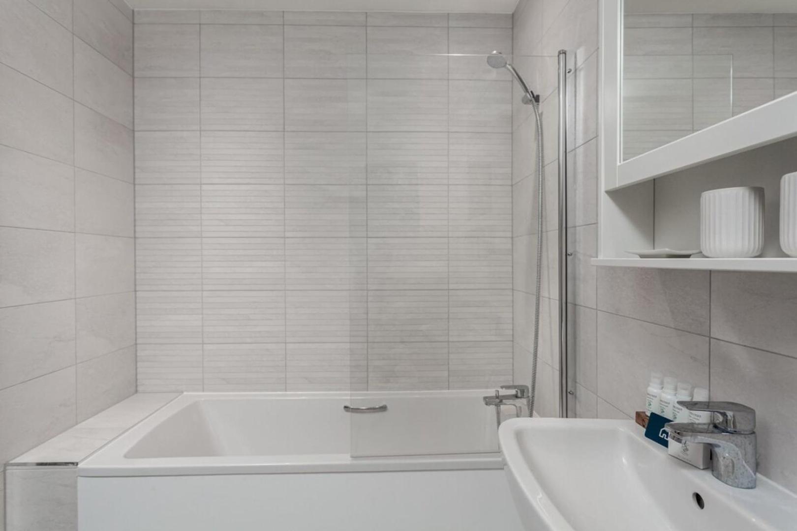 Classy Cricklewood Home ロンドン エクステリア 写真